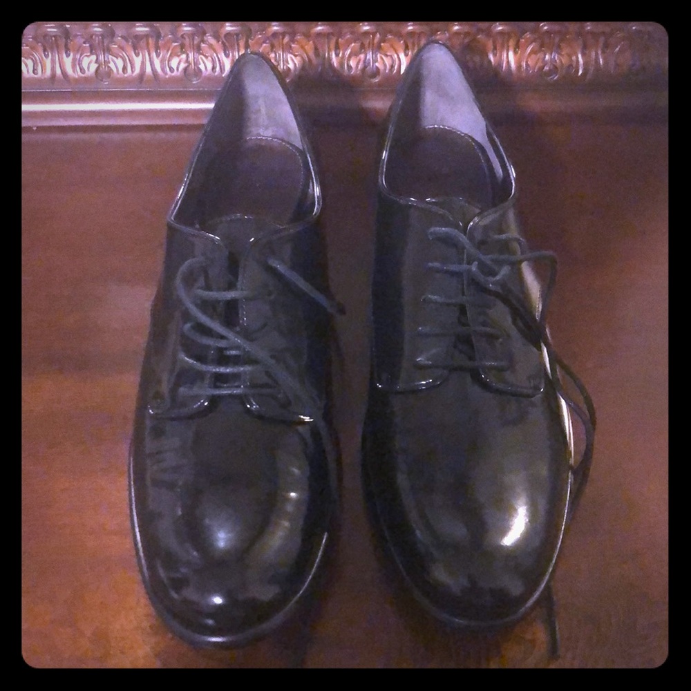 Circa Joan & David Loafers